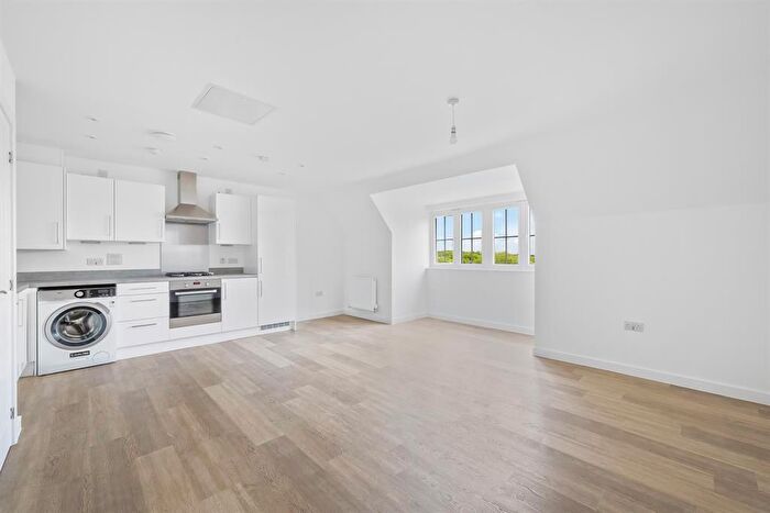 1 Bedroom Flat To Rent In Scotia Court, Station Road North, Merstham, RH1