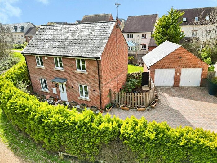 4 Bedroom Detached House For Sale In The Robins, Bracknell, Berkshire, RG12