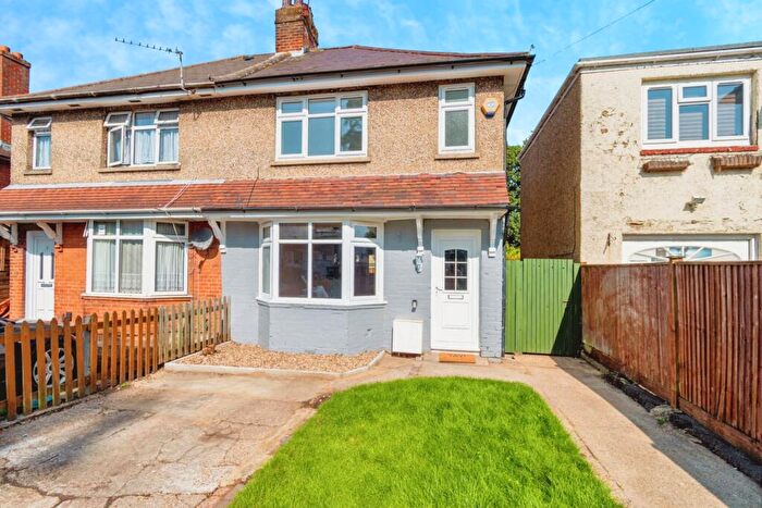 3 Bedroom Semi-Detached House For Sale In Magnolia Road, Southampton, Hampshire, SO19