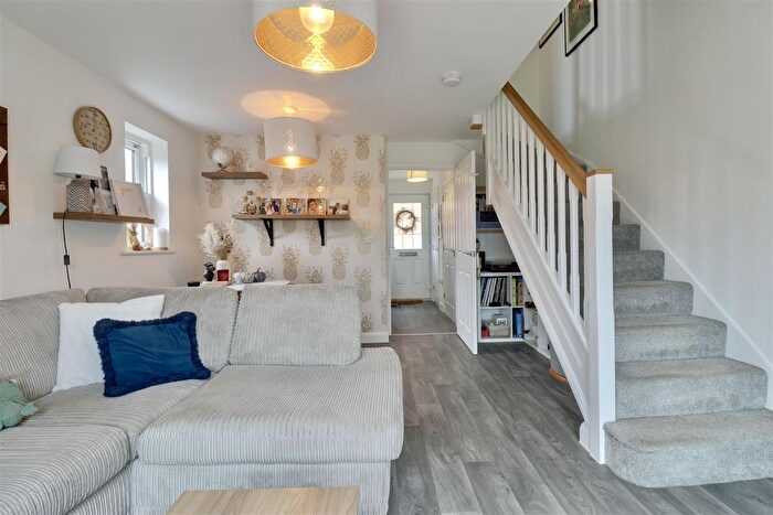 2 Bedroom Semi-Detached House For Sale In Pakenham Road, Waterlooville, PO7