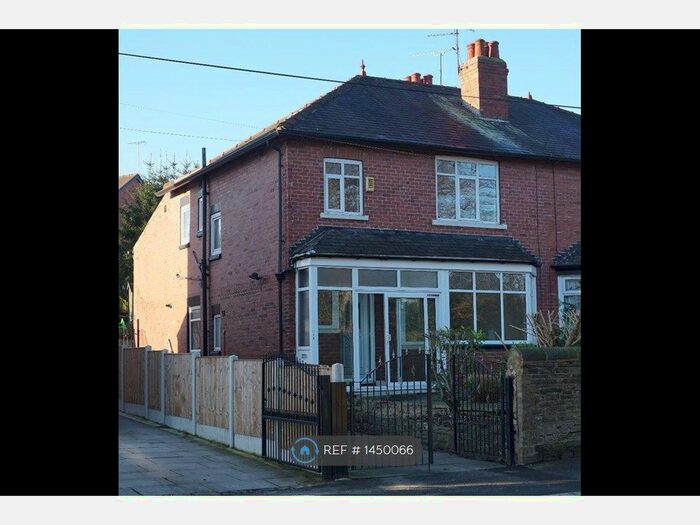 4 Bedroom Semi-Detached House To Rent In Armley Ridge Road, Leeds, LS12