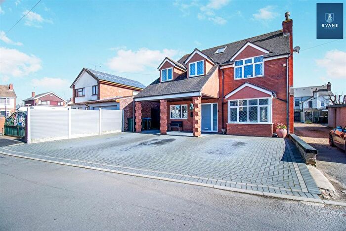 5 Bedroom Detached House For Sale In Aldermans Green Road, Coventry, CV2