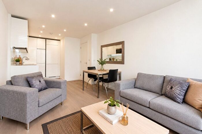 1 Bedroom Flat To Rent In Worcester Point, Central Street, London, EC1V