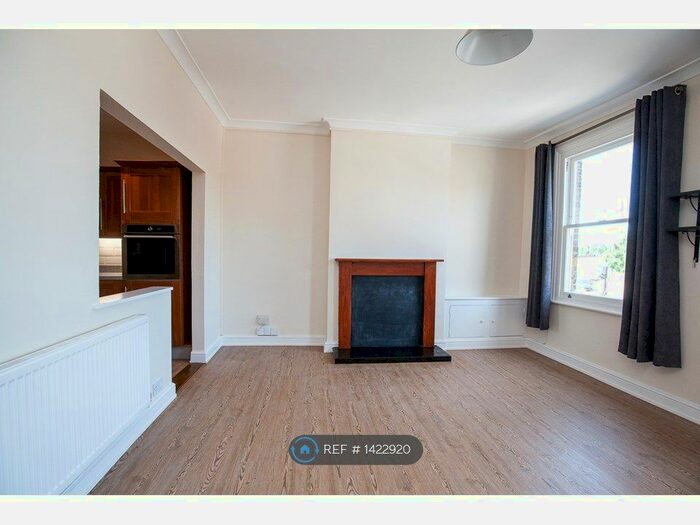 2 Bedroom Maisonette To Rent In Croydon Road, Beckenham, BR3