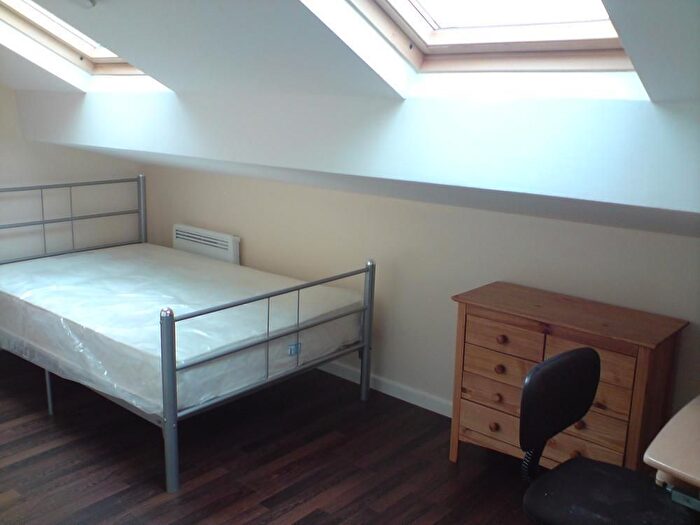 2 Bedroom Flat To Rent In Ruskin Avenue, Manchester, M4