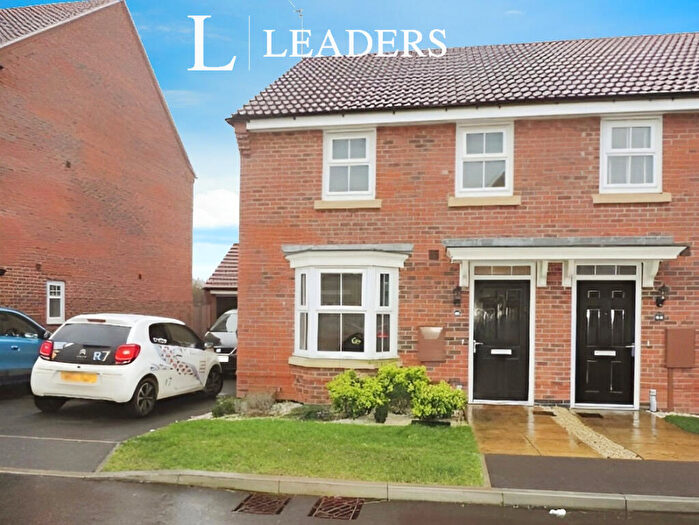 3 Bedroom End Of Terrace House To Rent In Warwick Close, Bourne, Lincolnshire, PE10