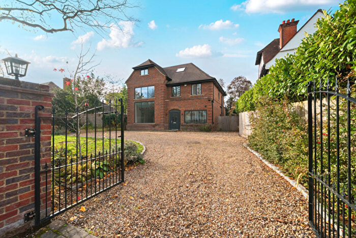 5 Bedroom Detached House For Sale In Elmstead Road, West Byfleet, KT14