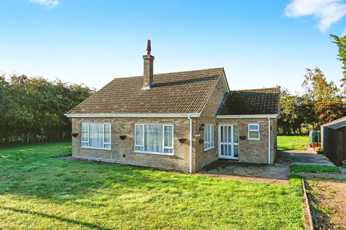 3 Bedroom Detached Bungalow For Sale In The Pingle, Upwell, Wisbech, PE14