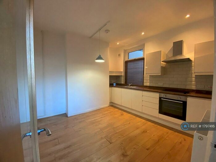 3 Bedroom End Of Terrace House To Rent In Canal Parade, Newport, NP20