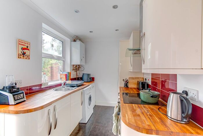 2 Bedroom Terraced House To Rent In Warwards Lane, Birmingham, West Midlands, B29