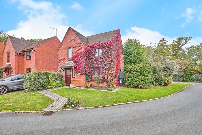 3 Bedroom Detached House For Sale In Bromwich Drive, Lichfield, Staffordshire, WS13