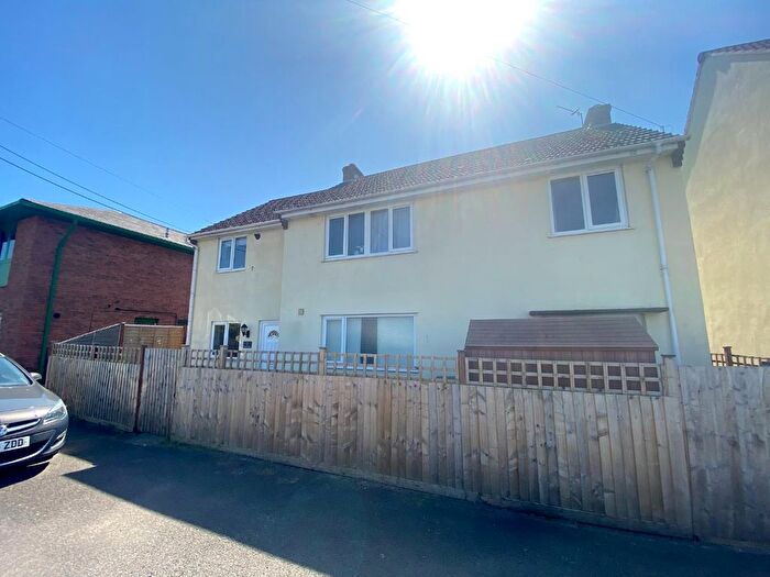 2 Bedroom Flat To Rent In The Basket Works, Glastonbury, BA6