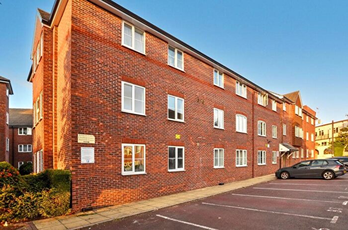1 Bedroom Flat For Sale In Upper Priory Street, Northampton, NN1
