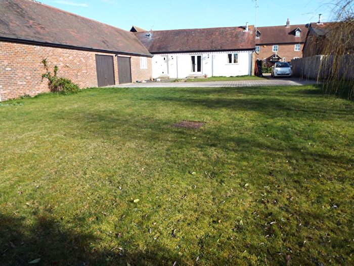 3 Bedroom Barn Conversion To Rent In Poplars End, Park Road, Toddington, Dunstable, Bedfordshire., LU5