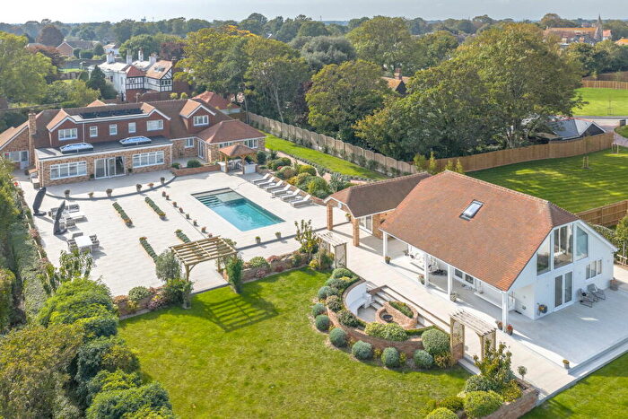 6 Bedroom Detached House For Sale In Reading Street, Broadstairs, CT10