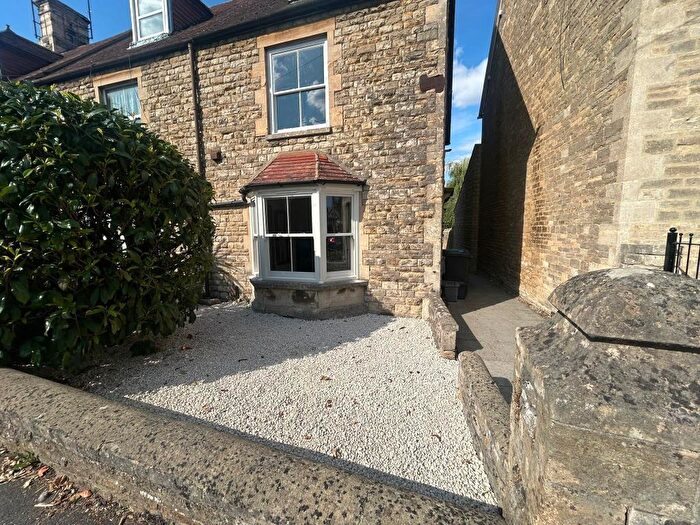 1 Bedroom Flat To Rent In Mill Street, Witney, OX28
