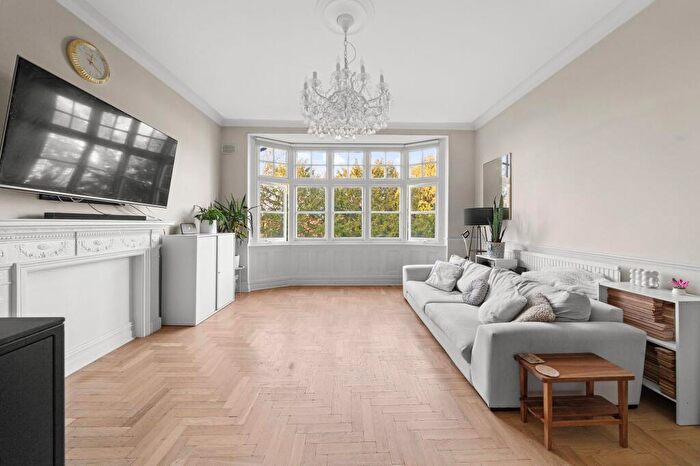 1 Bedroom Flat For Sale In Susan Wood, Morland House Susan Wood, BR7