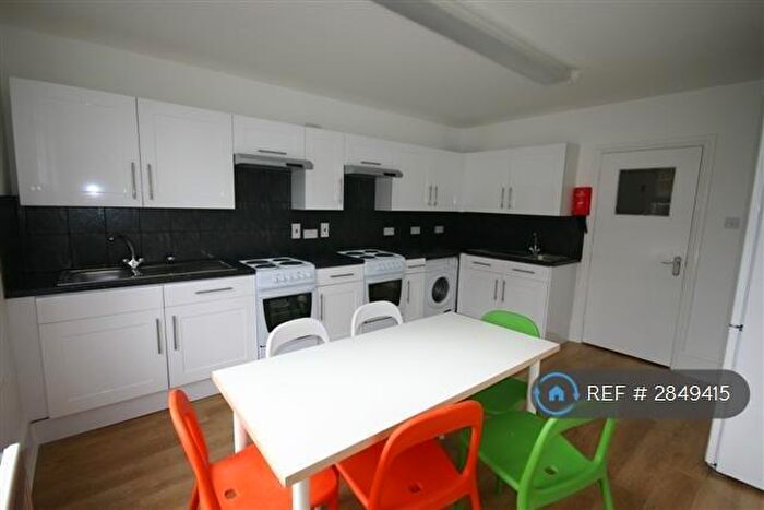 7 Bedroom Flat To Rent In Finchley Road, Hampstead, NW3