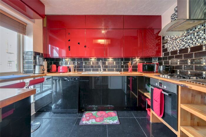 3 Bedroom Terraced House For Sale In Hardy Avenue, London, E16