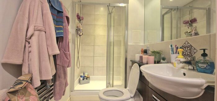 2 Bedroom Apartment To Rent In Loch Crescent, Edgware, HA8