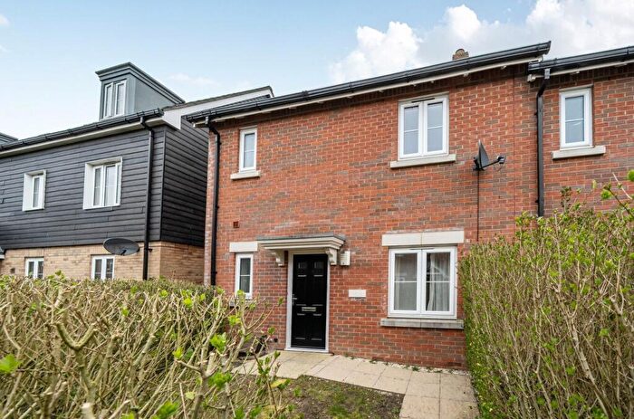 3 Bedroom End Of Terrace House For Sale In Quicksilver Way, Andover, SP11