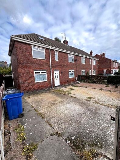 4 Bedroom Semi-Detached House To Rent In Washington Street, Mexborough, S64