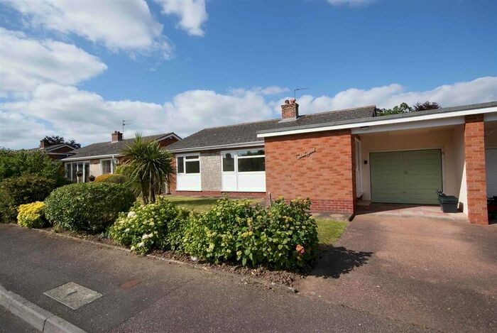 3 Bedroom Bungalow To Rent In Tamars Drive, Willand, Cullompton, Devon, EX15