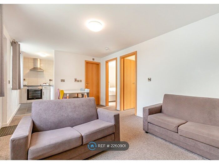 2 Bedroom Flat To Rent In Ihp, Ilfracombe, EX34