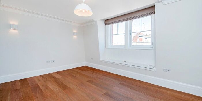 2 Bedroom Flat To Rent In New Cavendish Street, London, W1G