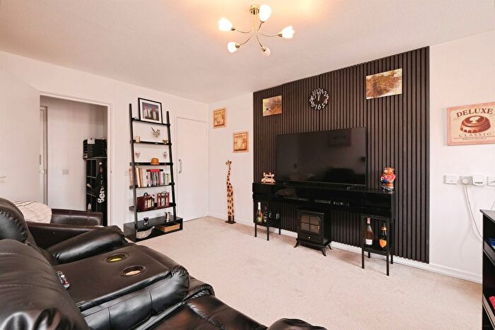 1 Bedroom Flat For Sale In Chippenham Court, Monmouth, NP25