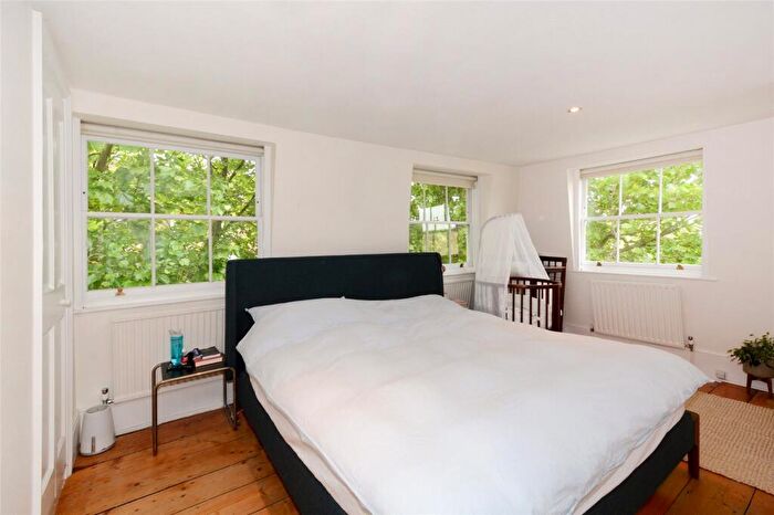 2 Bedroom Flat To Rent In Barnsbury Road, Barnsbury, N1