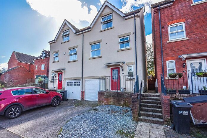 4 Bedroom Semi-Detached House To Rent In Brownings Lane, Dursley, GL11