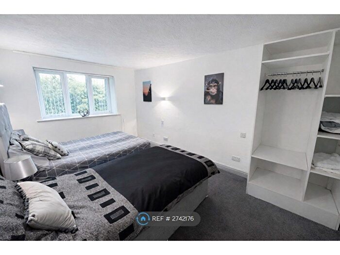 1 Bedroom Flat To Rent In Rochdale Road, Denshaw, Oldham, OL3