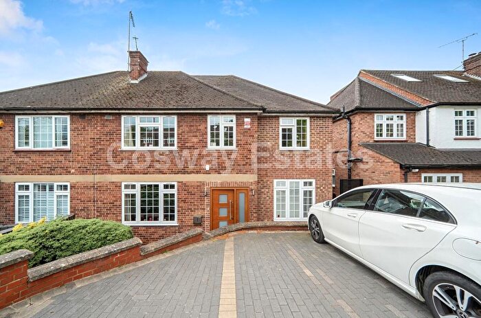 5 Bedroom Semi Detached House For Sale In The Reddings, Mill Hill, NW7