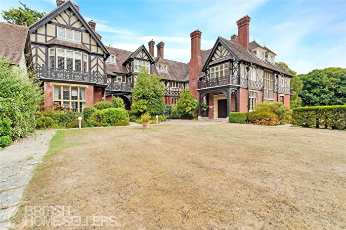 1 Bedroom Apartment For Sale In Castle Malwood Lodge, Minstead, Lyndhurst, Hampshire, SO43