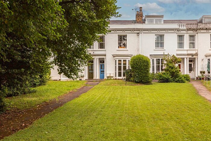 1 Bedroom Flat For Sale In Belgrave Gardens, Walter Road, Swansea, SA1