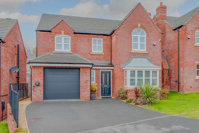 4 Bedroom Detached House For Sale In Weaver Close, Upholland, Lancashire, WN8
