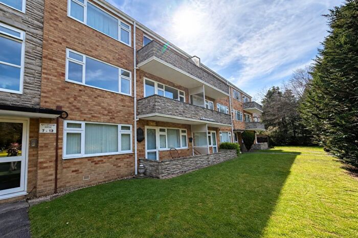2 Bedroom Flat To Rent In Wimborne Road, Bournemouth, BH2
