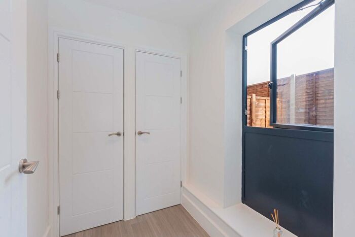 1 Bedroom Flat For Sale In Nord Court, Church Road, Northolt, UB5