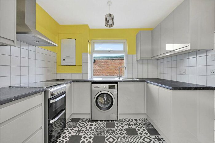 2 Bedroom Apartment To Rent In Connaught Road, Barnet, EN5