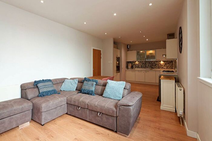 2 Bedroom Flat For Sale In Castlebank Place, Glasgow Harbour, Glasgow, G11