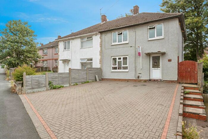 3 Bedroom Semi-Detached House For Sale In Merlin Road, Scunthorpe, DN17
