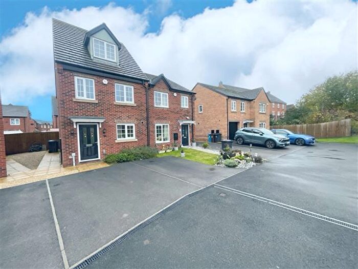 3 Bedroom Semi Detached House For Sale In Winder Avenue, Halfway, Sheffield, S20