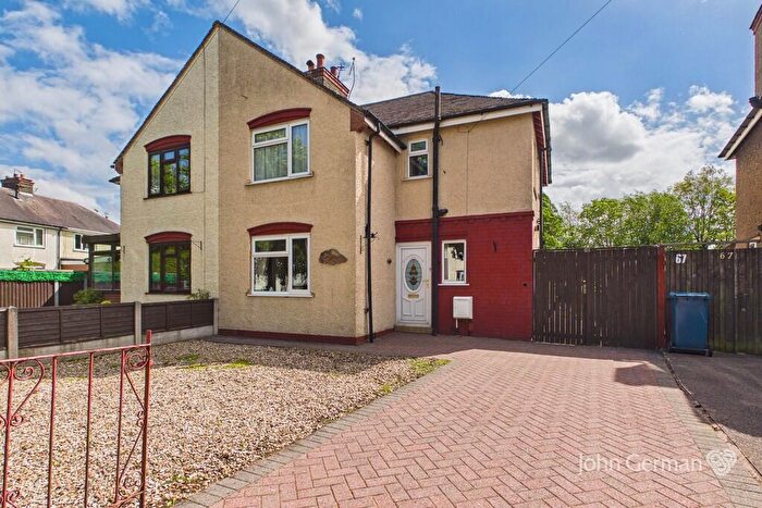 3 Bedroom Semi-Detached House For Sale In Fairway, Stafford, ST16