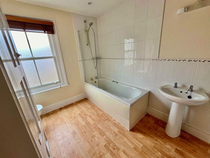 2 Bedroom Terraced House For Sale In Lewes Road, Newhaven, BN9