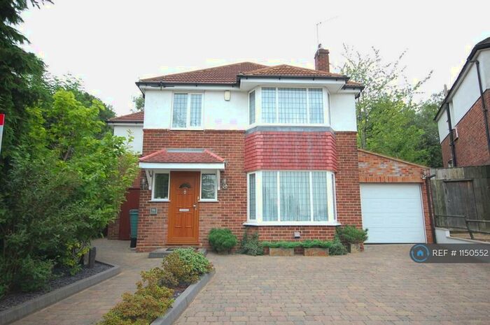 4 Bedroom Detached House To Rent In Lincoln Avenue, London, N14