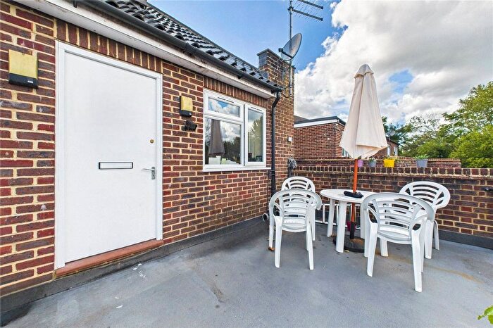 1 Bedroom Flat For Sale In East Grinstead, West Sussex, RH19