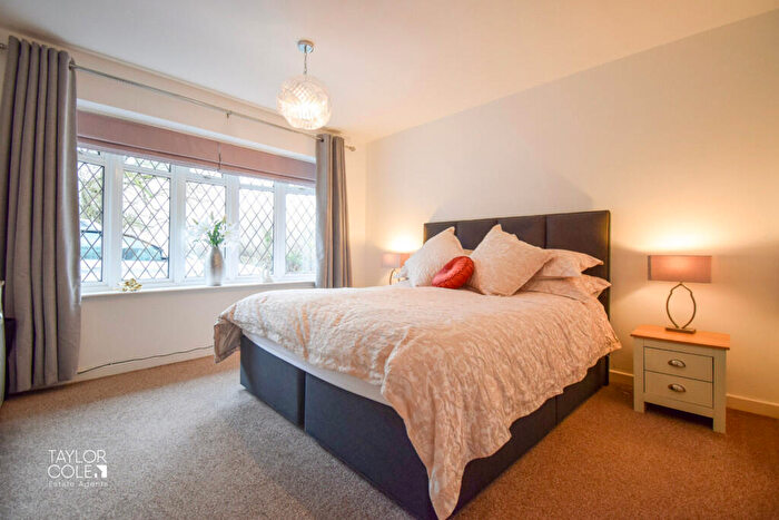 2 Bedroom Detached Bungalow For Sale In Tamworth Road, Amington, B77