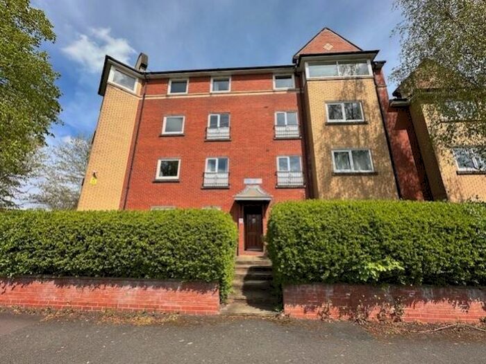 3 Bedroom Flat To Rent In The Deansgate, Whiteoak Road, Manchester, M14