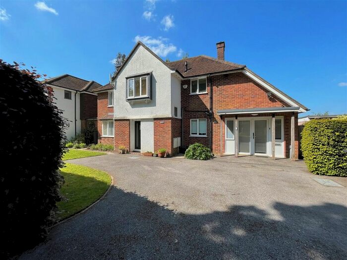 1 Bedroom Semi-Detached House To Rent In Old Bath Road, Newbury, RG14